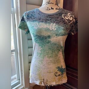 BANFF Canada Women's Multicolor Graphic Top